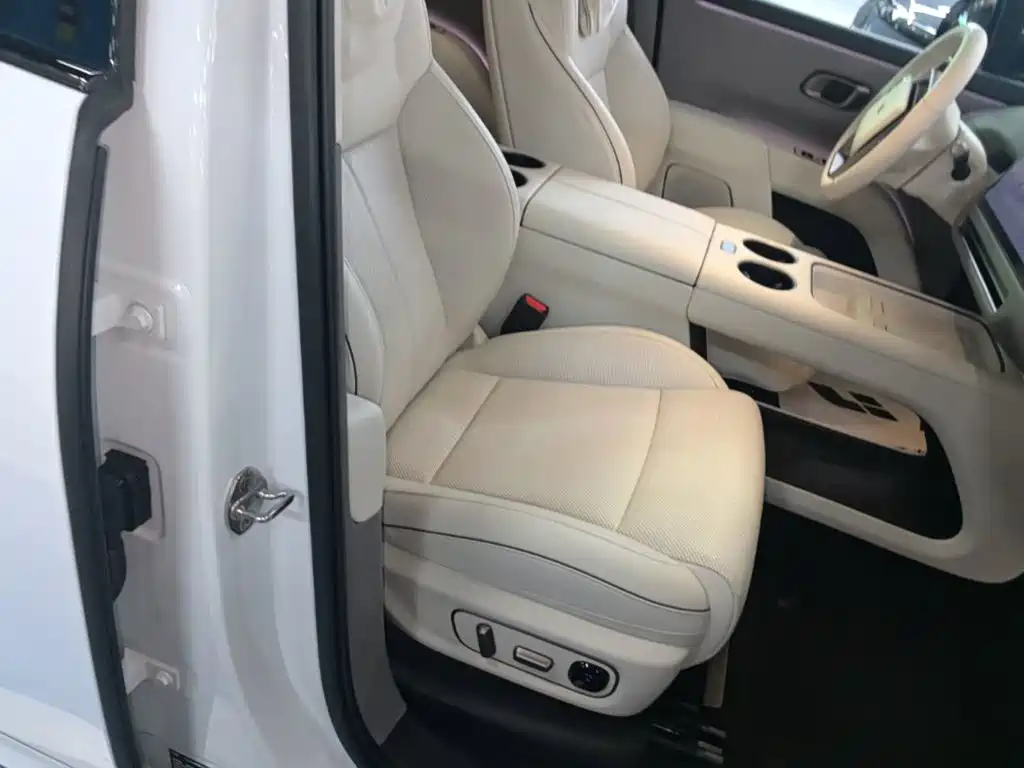 Li Auto Li i8 — миниатюра 25