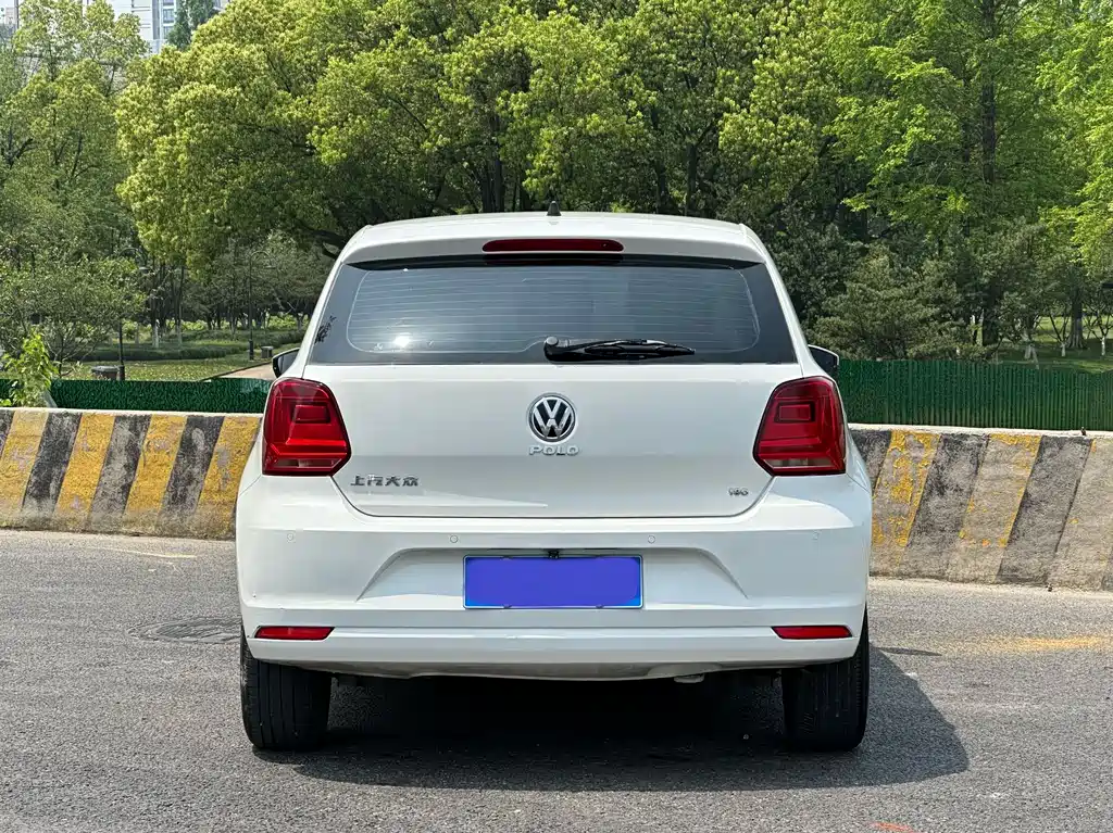 Volkswagen Polo 2016 1.6L AT Comfort