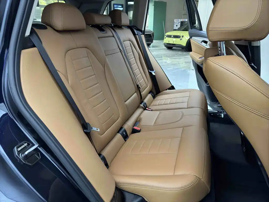 BMW iX3 — миниатюра 9