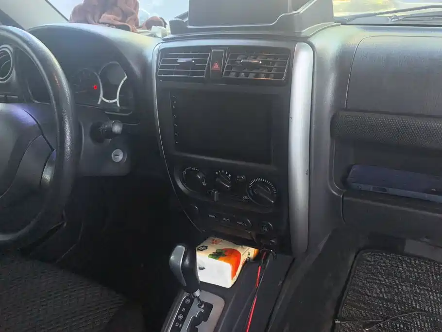 Suzuki Jimny — миниатюра 13