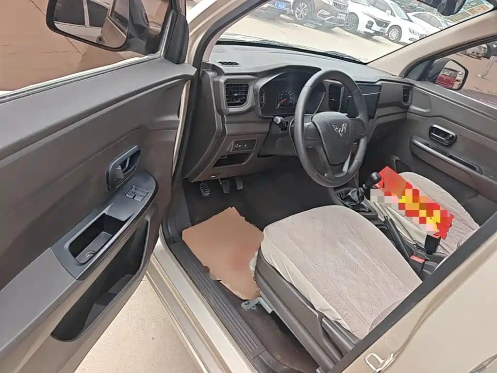 Wuling Hongguang V — миниатюра 16