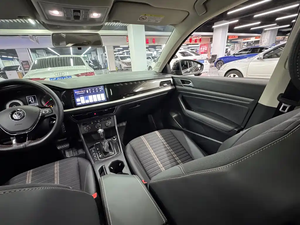 Volkswagen Lavida — миниатюра 17