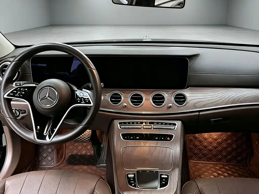 Mercedes-Benz E-Class — миниатюра 5