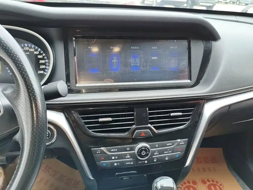 Venucia T90 — миниатюра 13