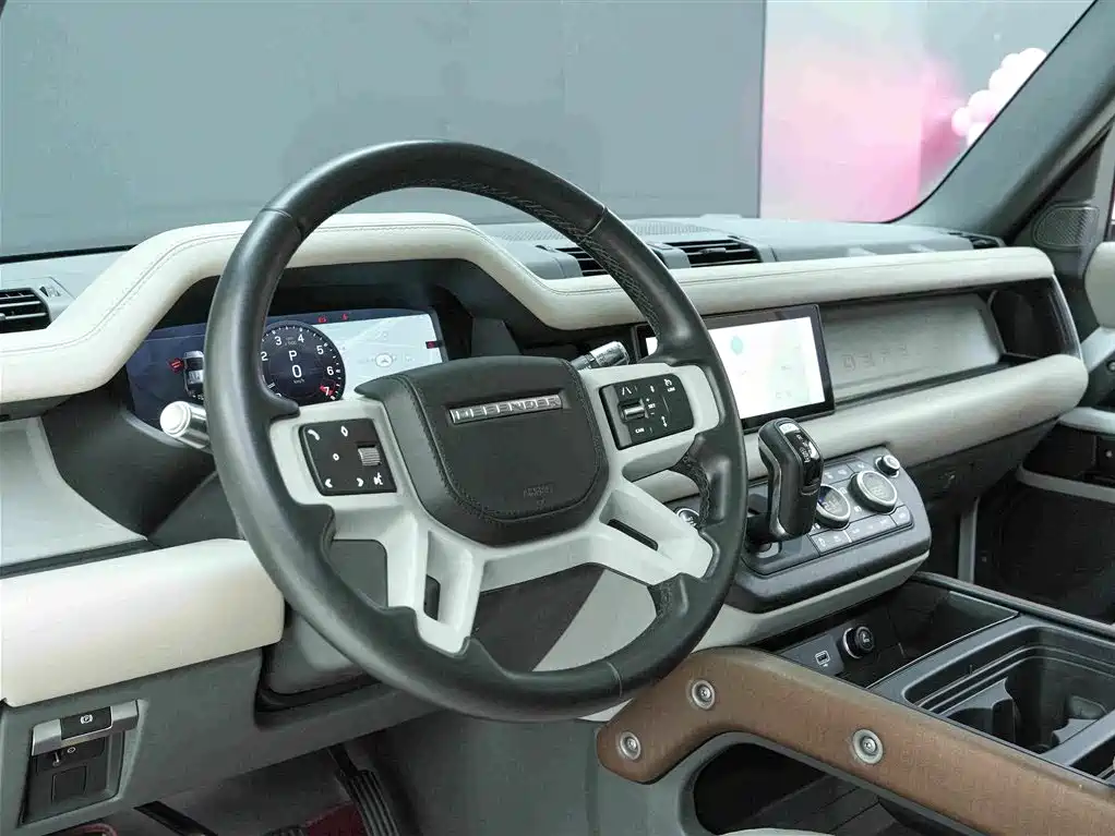 Land Rover Defender — миниатюра 7