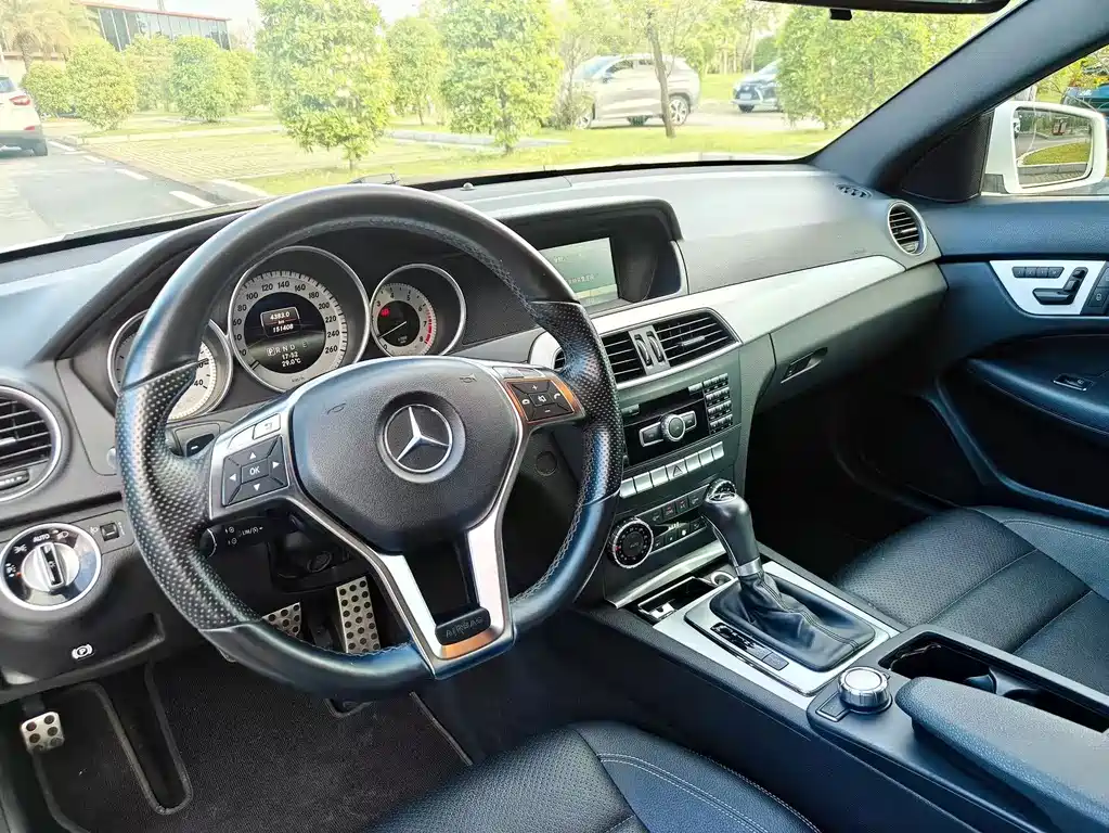 Mercedes-Benz C-Class (Import) — миниатюра 13