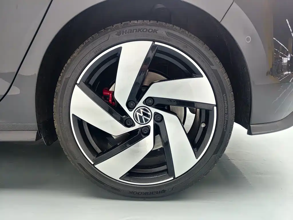 Volkswagen Golf GTI — миниатюра 9