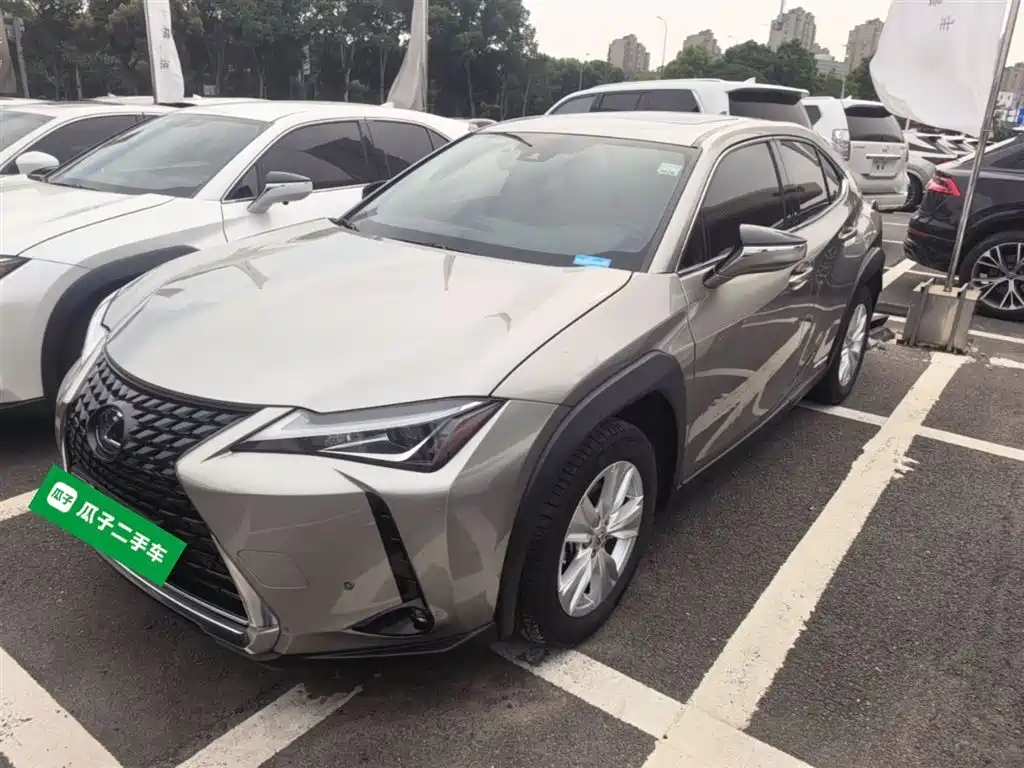 Lexus UX 2022