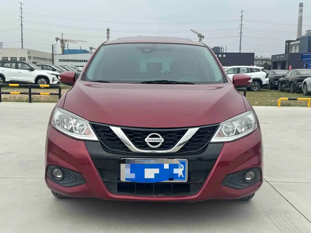 Nissan Tiida — миниатюра 2