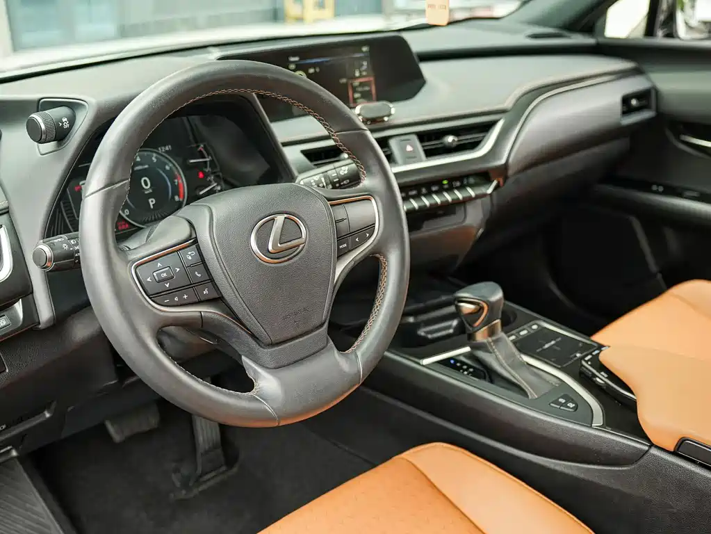 Lexus UX — миниатюра 9