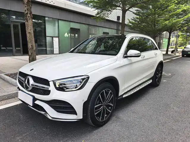 MERCEDES-BENZ GLC