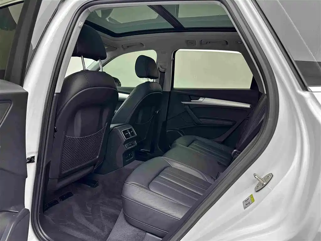Audi Q5L — миниатюра 21