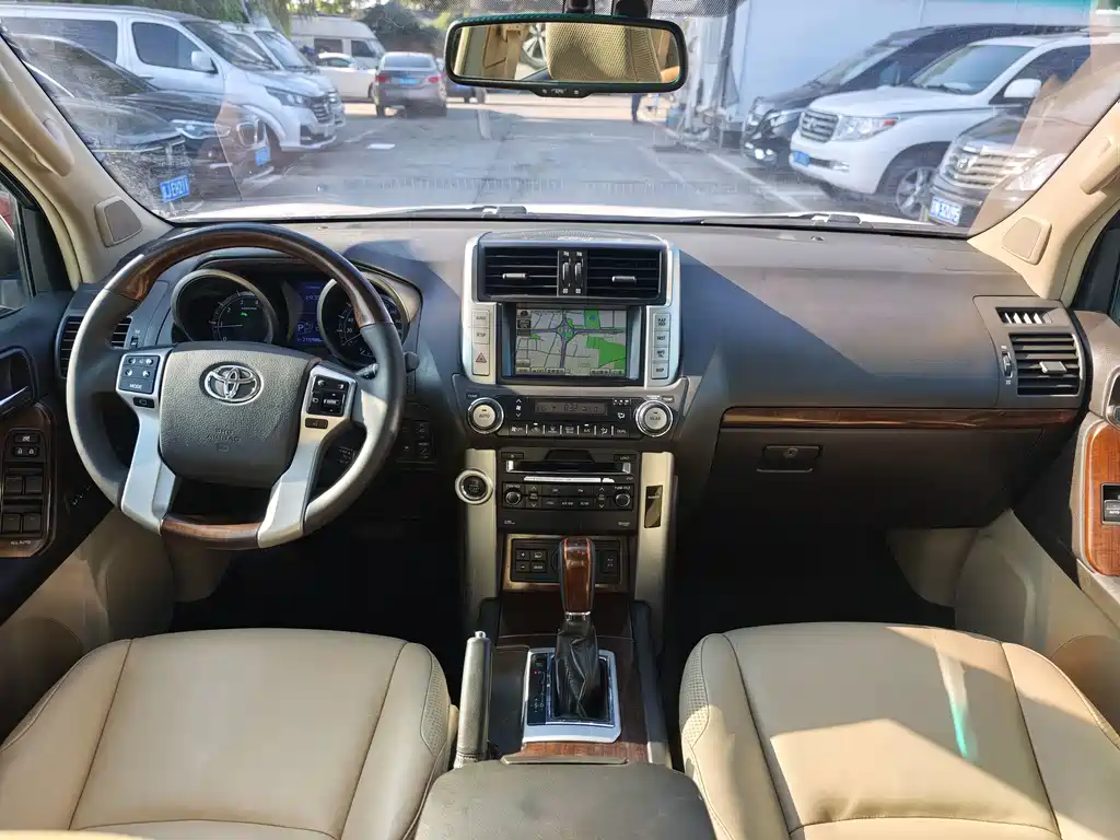 Toyota Prado — миниатюра 9
