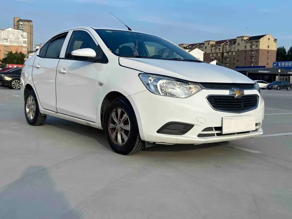 Chevrolet Sail — миниатюра 3
