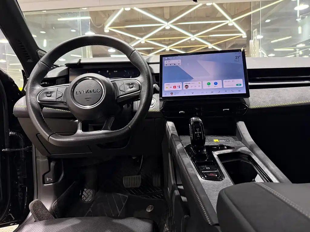 Lynk & Co 03 — миниатюра 14