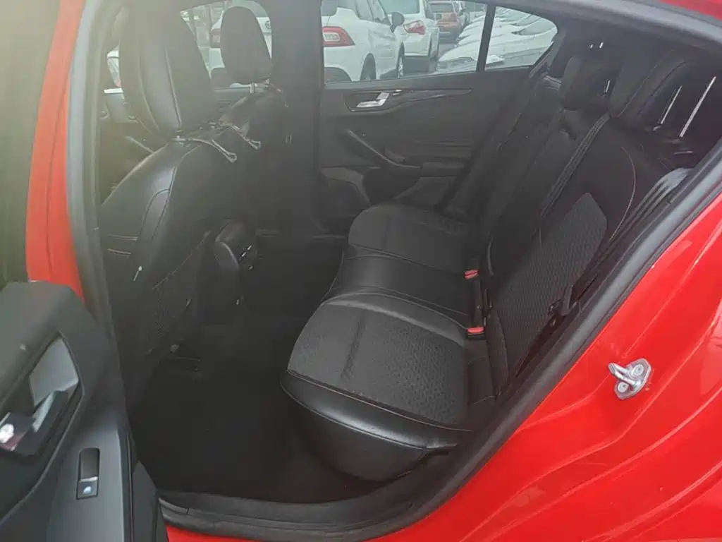 Ford Focus — миниатюра 17