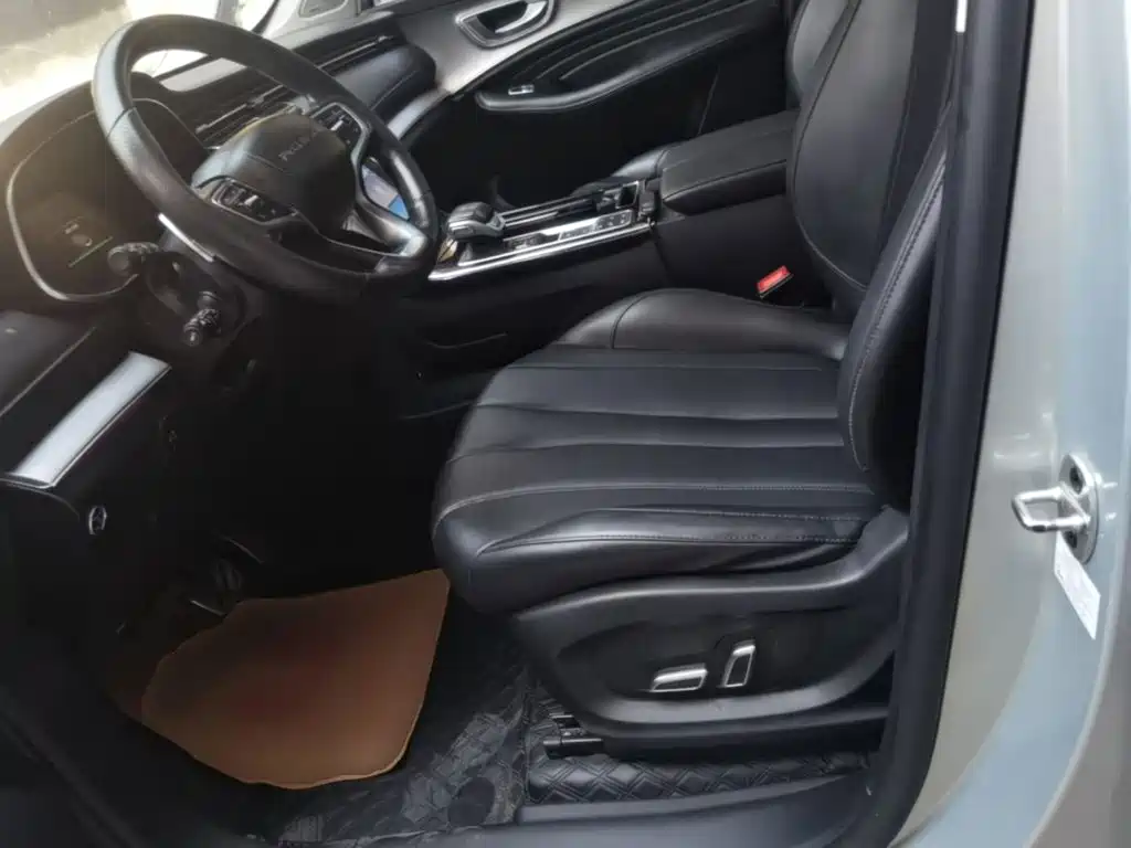 Roewe RX5 MAX — миниатюра 15