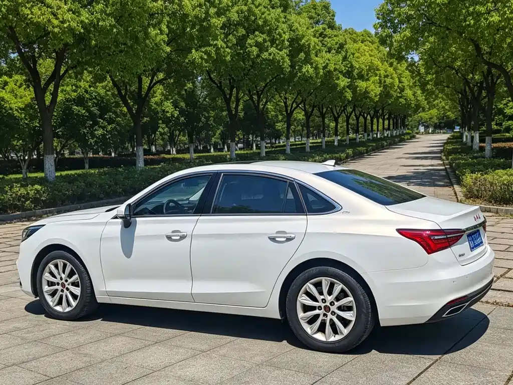 Hongqi Hongqi H5 — миниатюра 6
