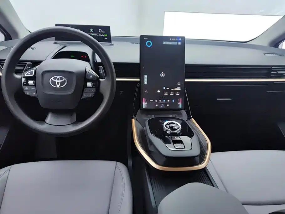 Toyota bZ3 — миниатюра 12