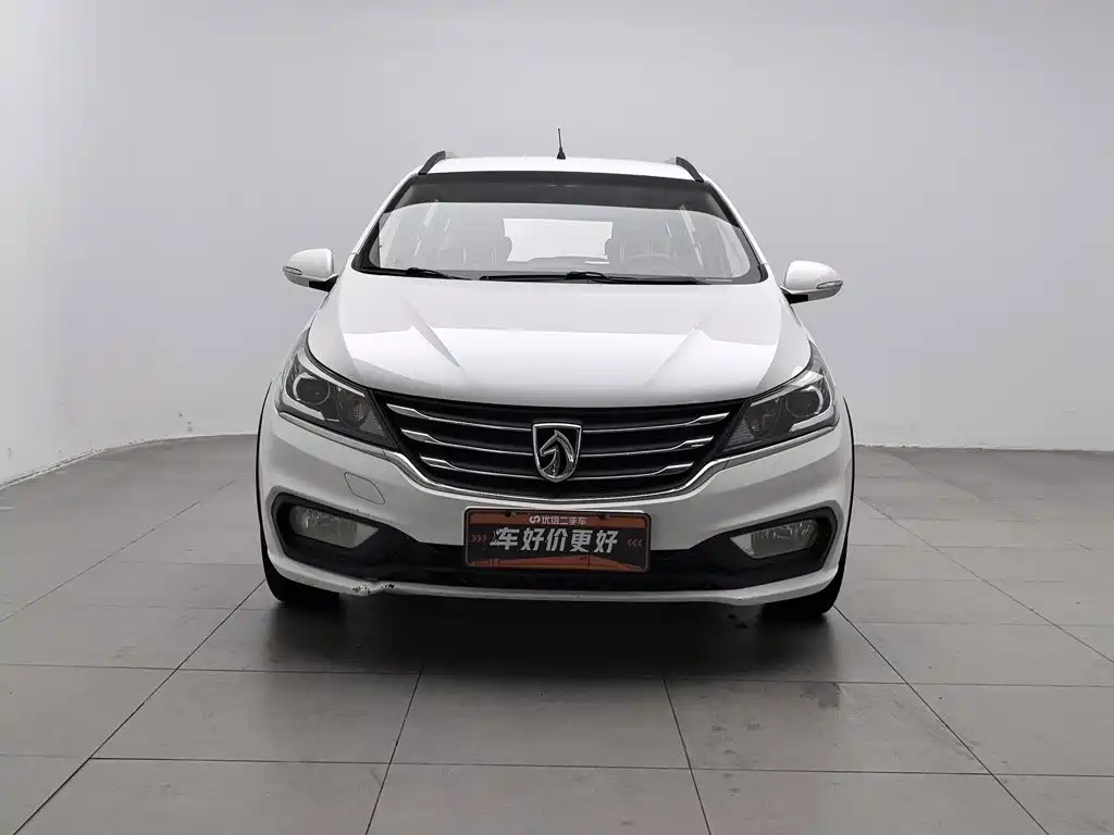 Baojun 310W — миниатюра 3