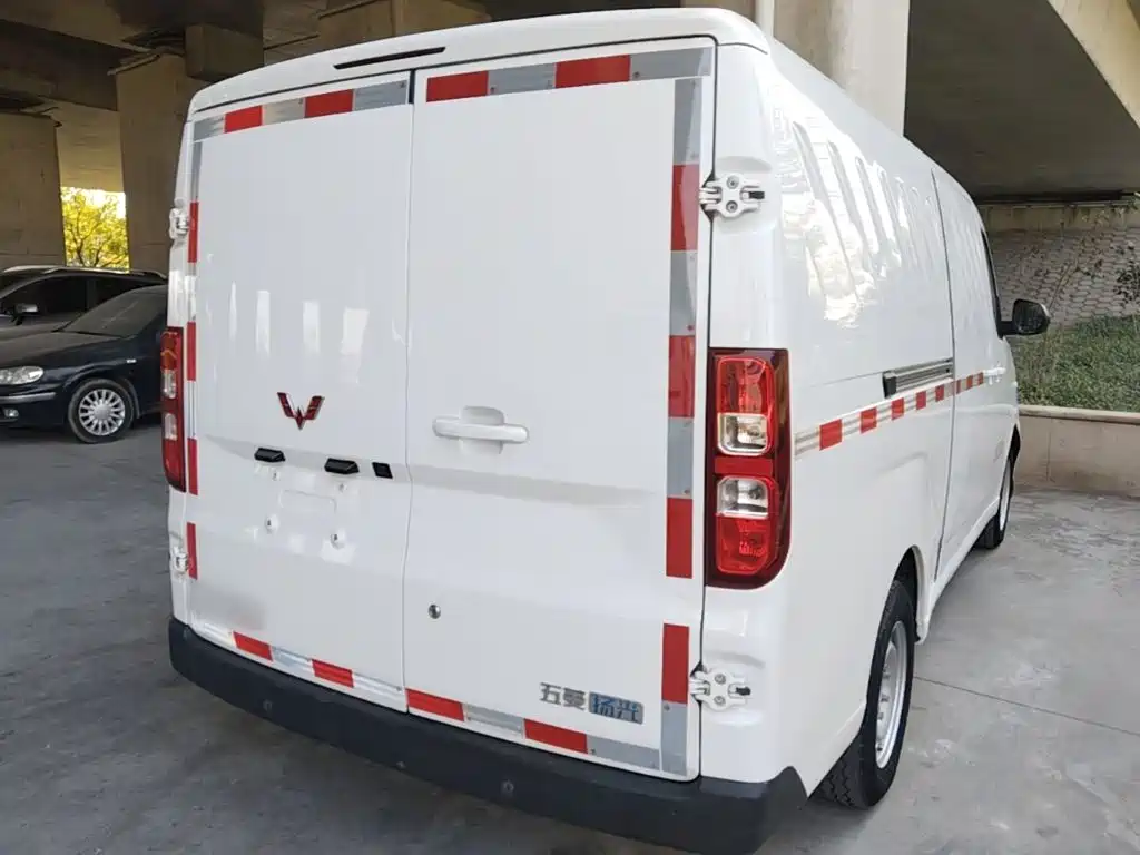 Wuling Yangguang — миниатюра 7
