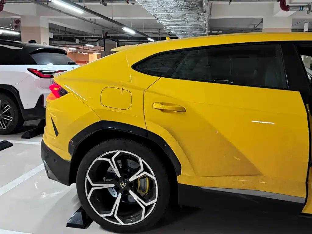 Lamborghini Urus — миниатюра 4