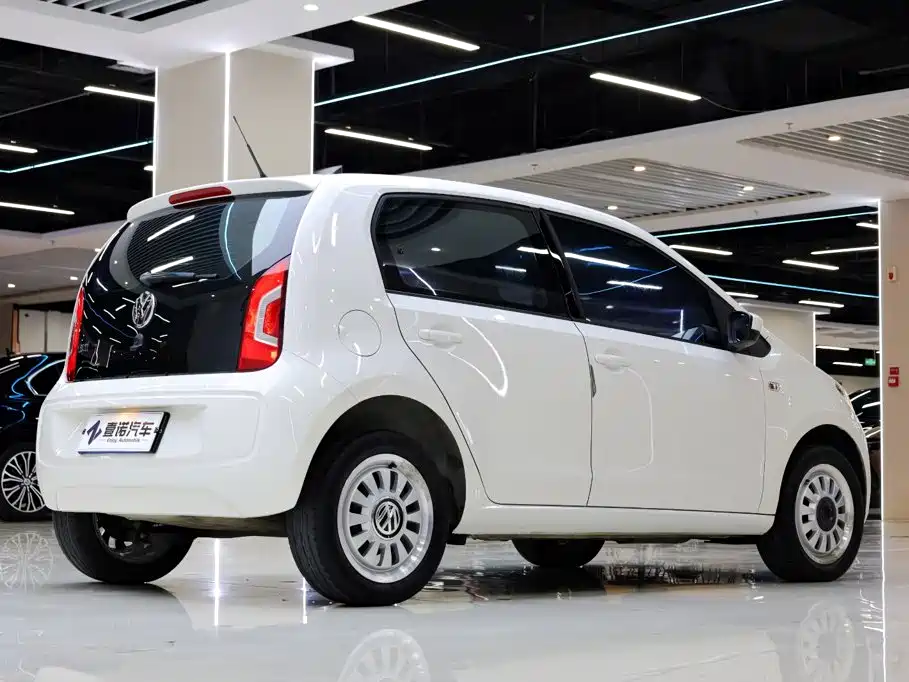 Volkswagen up! — миниатюра 14