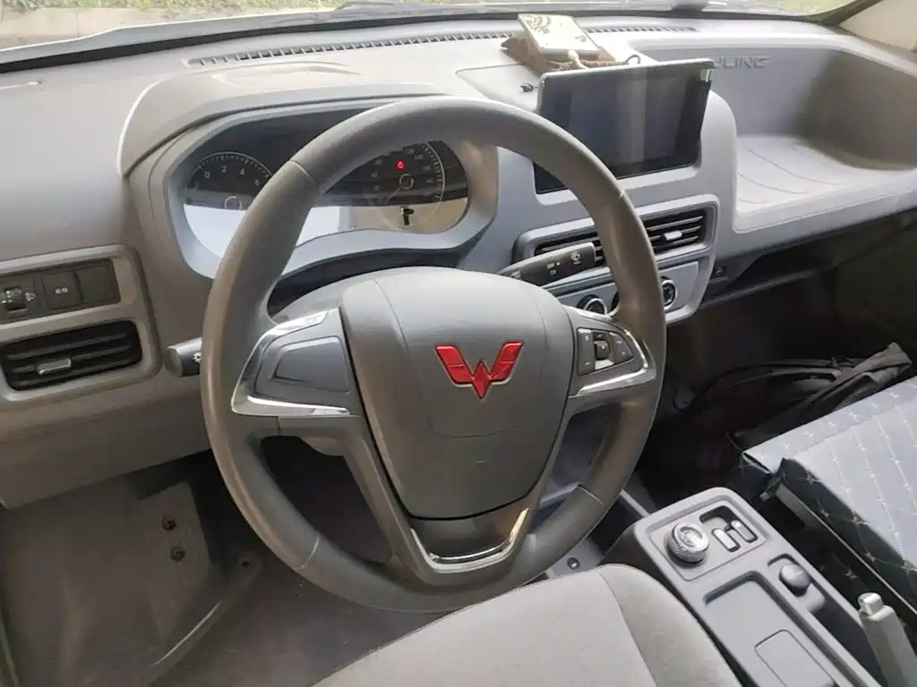 Wuling Yangguang — миниатюра 11