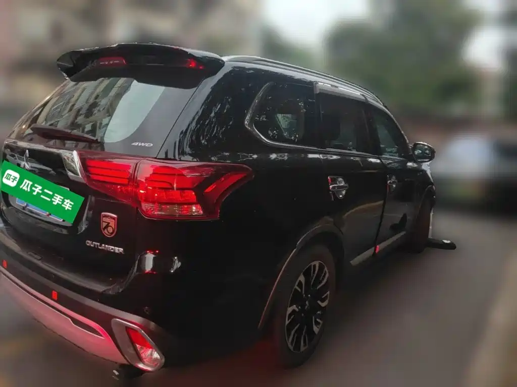Mitsubishi Outlander — миниатюра 5