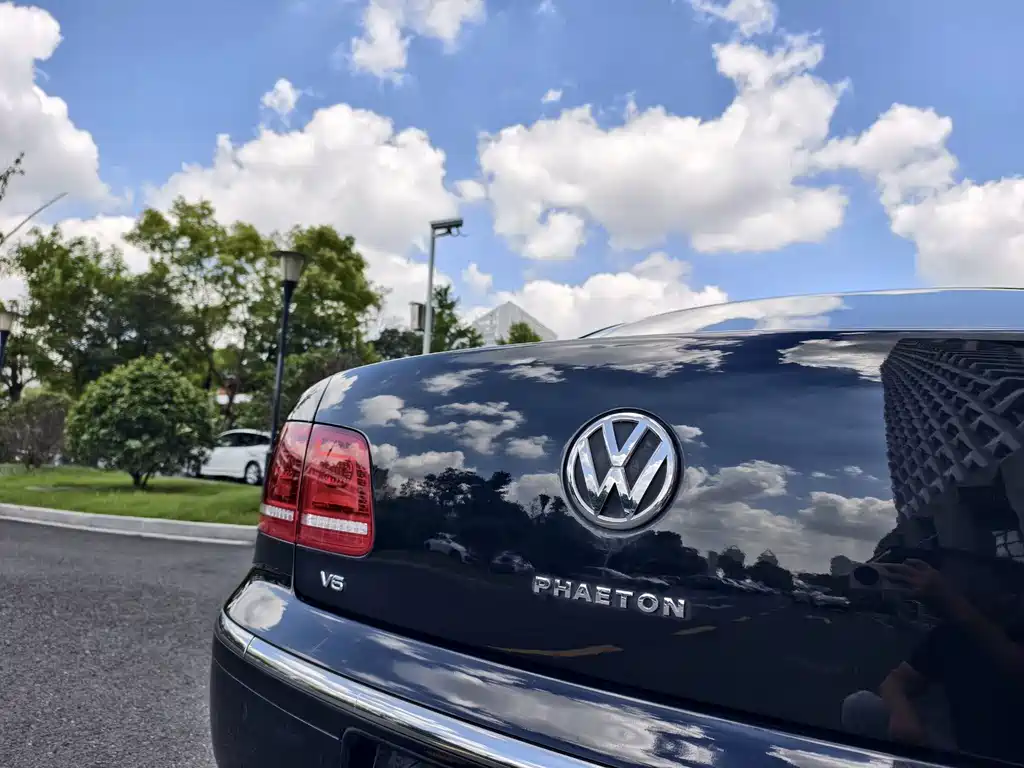 Volkswagen Phaeton — миниатюра 5