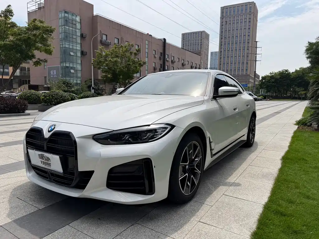 BMW 4 Series — миниатюра 3