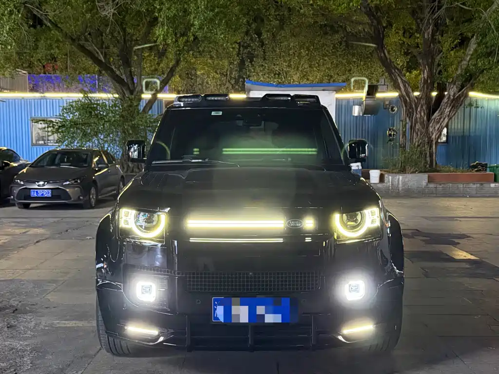 Land Rover Defender — миниатюра 2