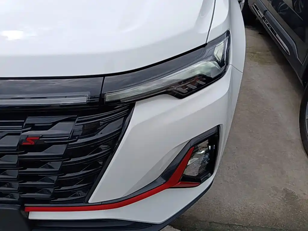 Changan CS35PLUS — миниатюра 24
