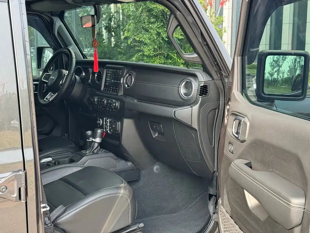 Jeep Gladiator — миниатюра 21