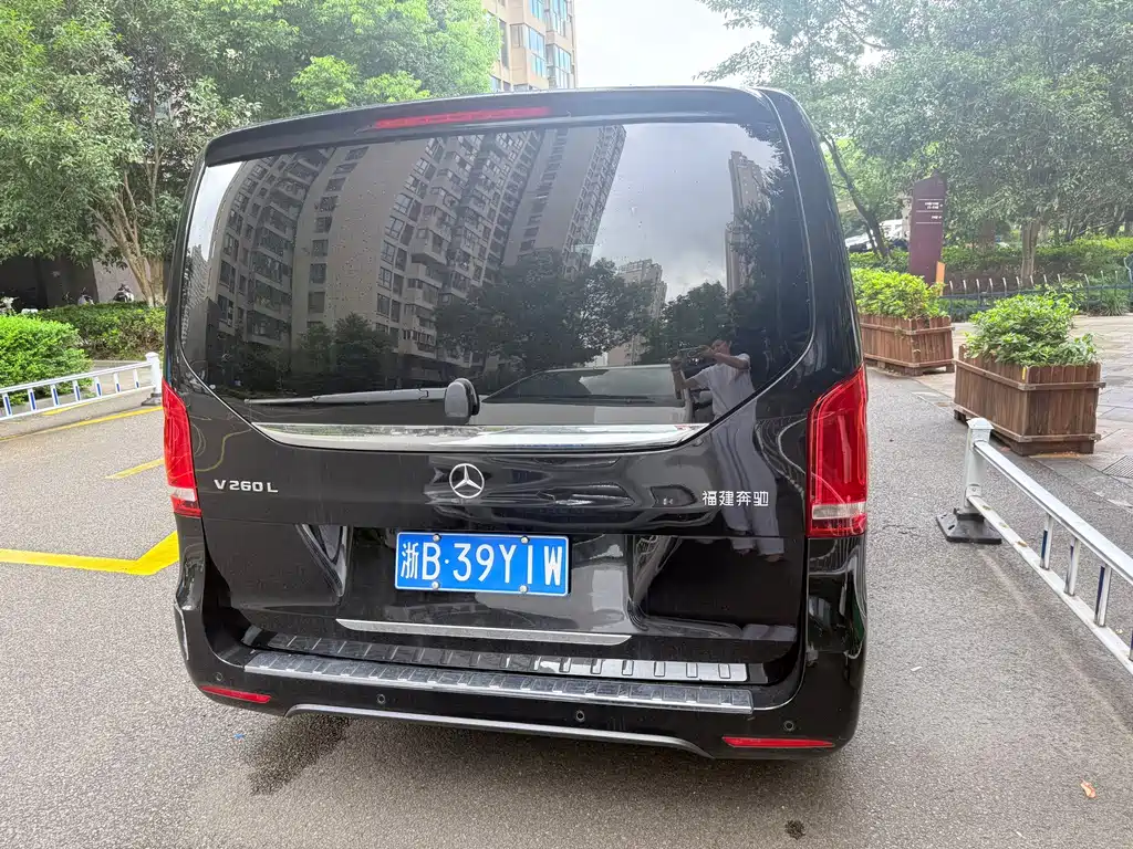 Mercedes-Benz V-Class — миниатюра 24