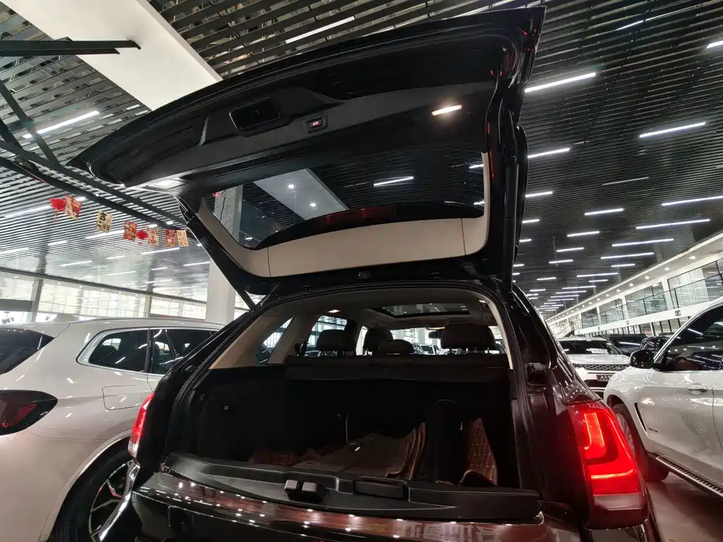 BMW X5 (Import) — миниатюра 17