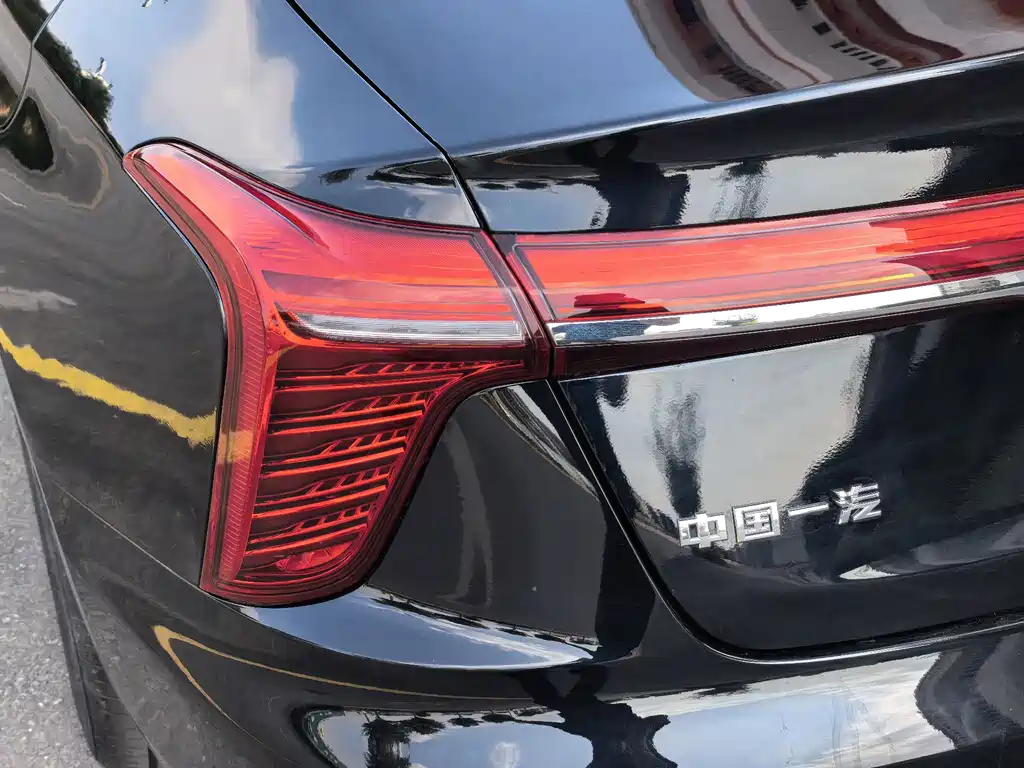 Hongqi Hongqi H5 PHEV — миниатюра 16