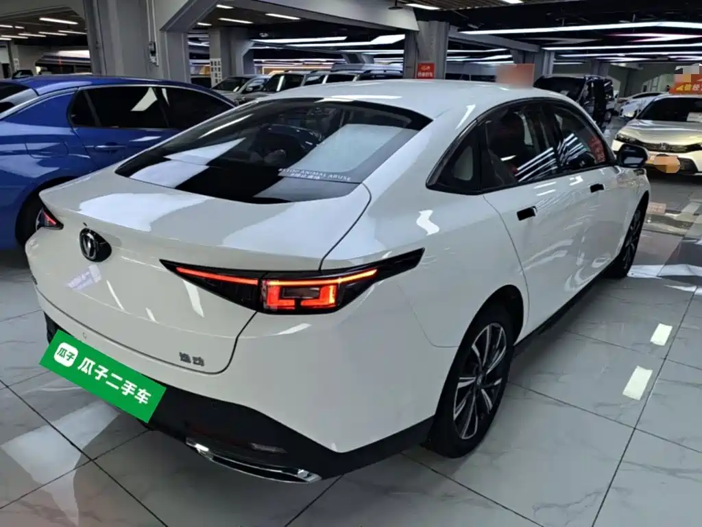 Changan Eado — миниатюра 7