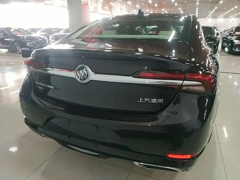 Buick LaCrosse — миниатюра 6