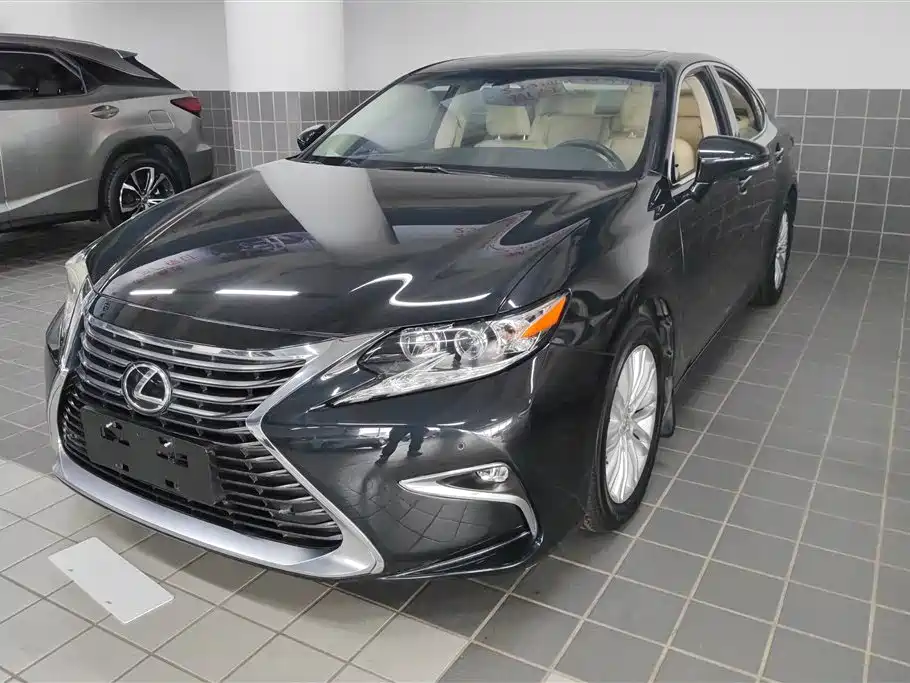 Lexus ES 2015