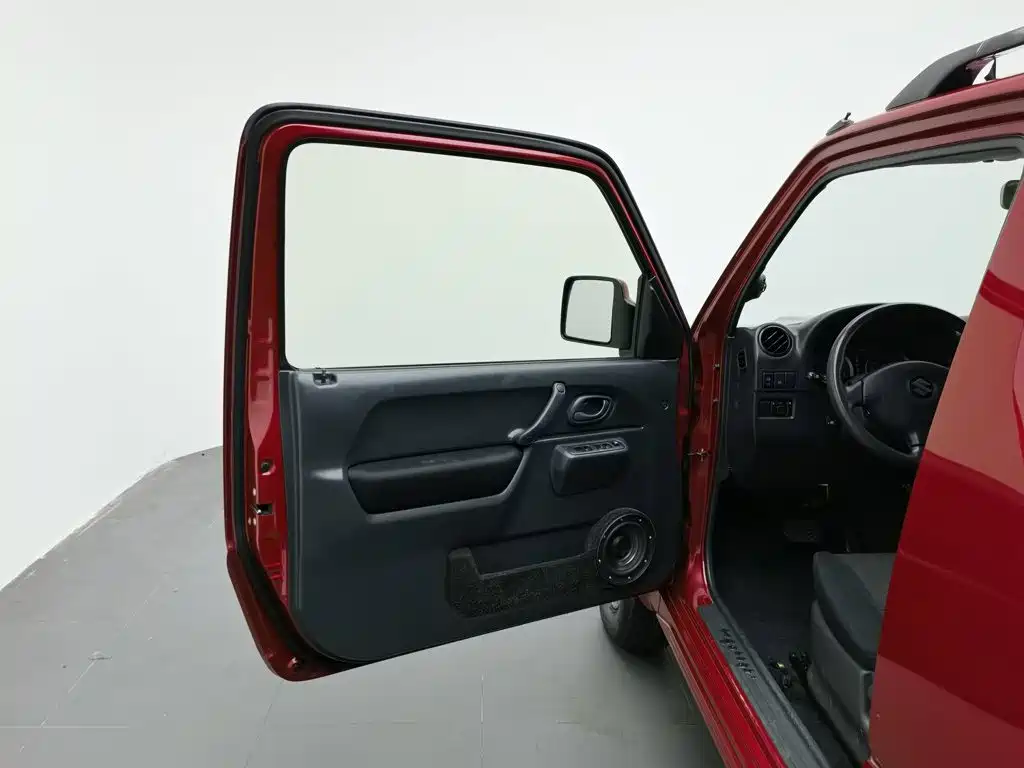 Suzuki Jimny — миниатюра 8