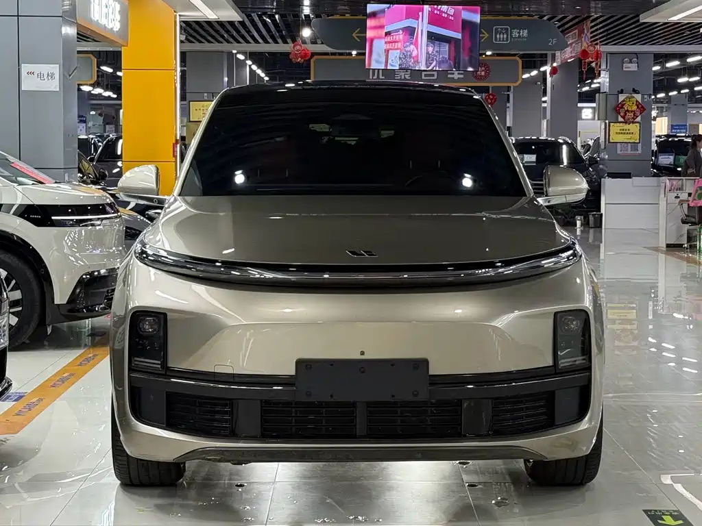 Li Auto Li L8 — миниатюра 2