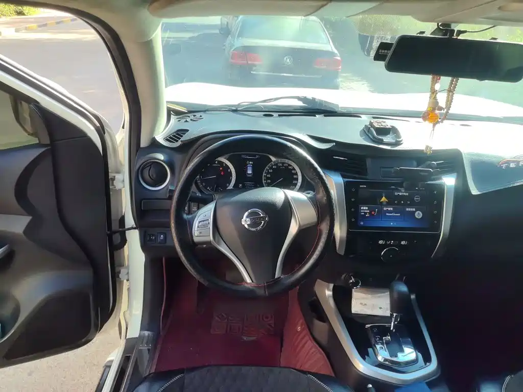 Nissan Terra — миниатюра 6