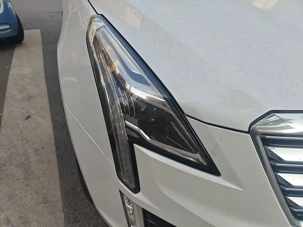 Cadillac XT5 — миниатюра 7