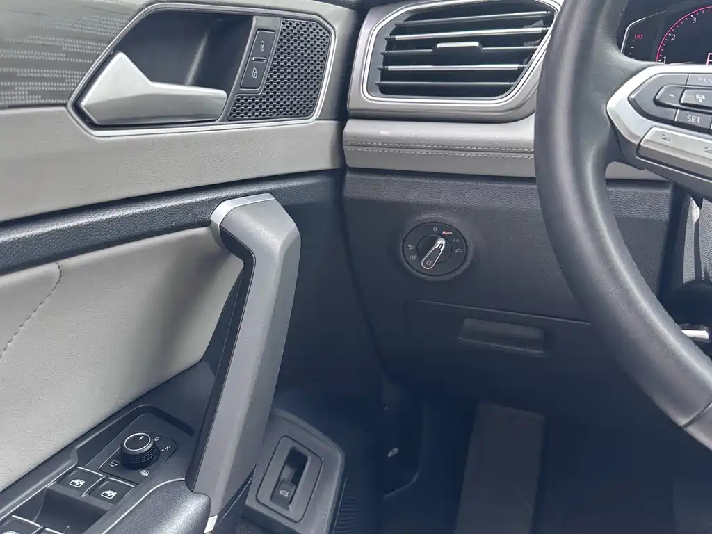 Volkswagen Tayron 380TSI 4WD R-Line High Energy Edition, фото 8