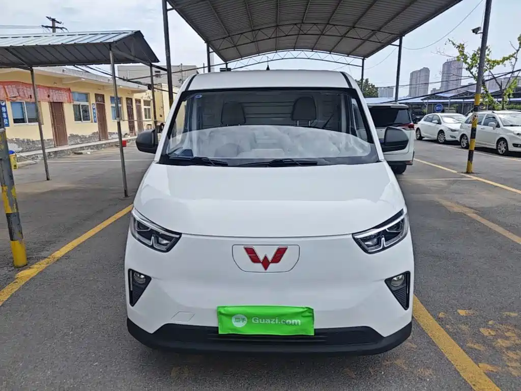 Wuling Yangguang — миниатюра 3