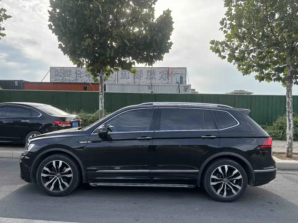 Volkswagen Tiguan L — миниатюра 4