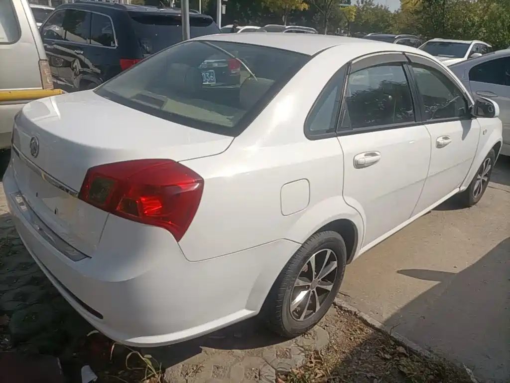 Buick Excelle — миниатюра 7