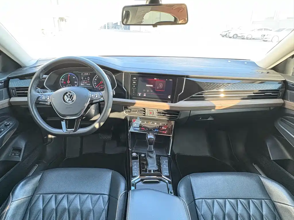 VOLKSWAGEN PASSAT NEW ENERGY