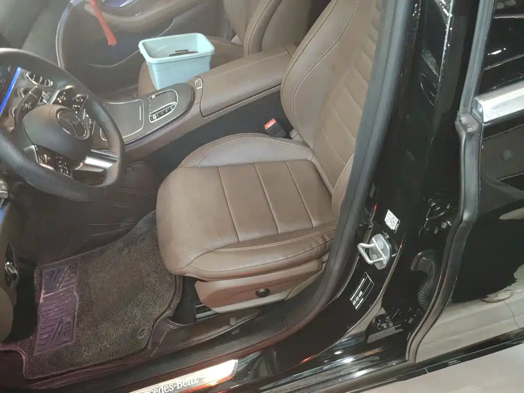 Mercedes-Benz E-Class — миниатюра 13